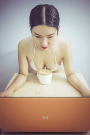 纤夫的爱第一集动漫_1080高清完整版