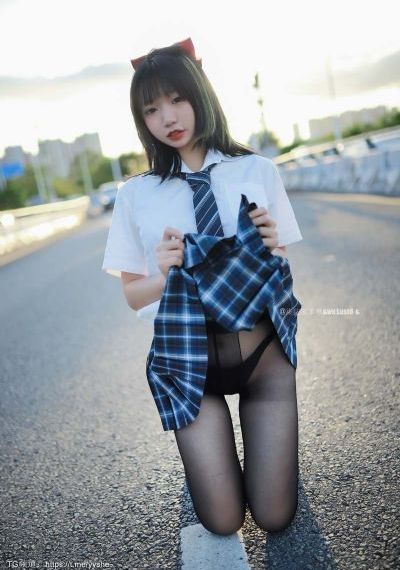 裤袜视界_4K免费观看